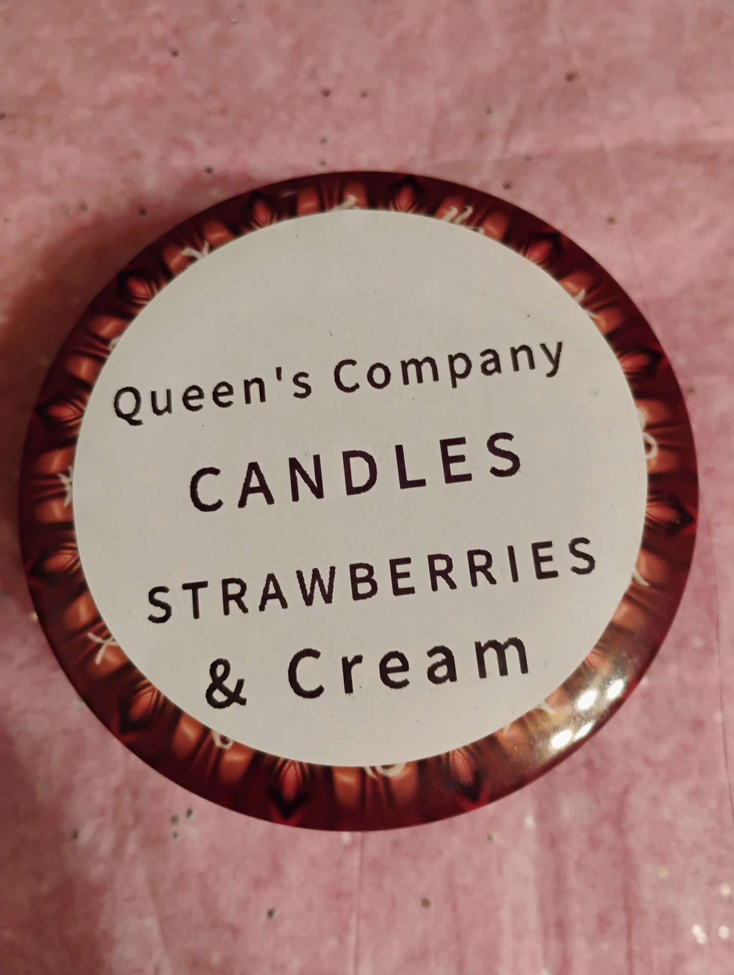 CANDLES (8 OZ) STRAWBERRIES & CREAM